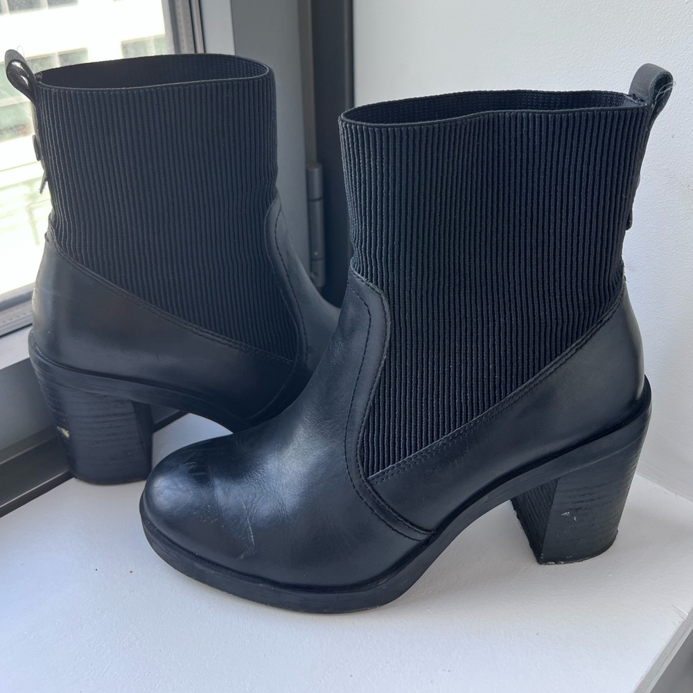 Crown Vintage Black Bootie 6.5